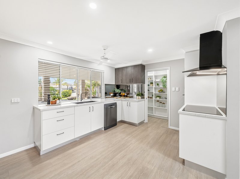 Photo - 19 Constellation Court, Newport QLD 4020 - Image 6