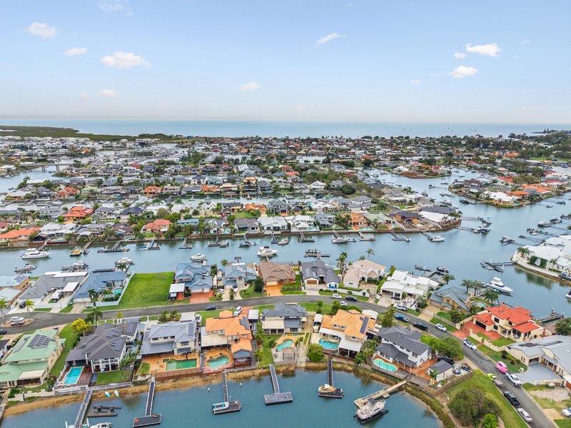 Photo - 19 Constellation Court, Newport QLD 4020 - Image 34