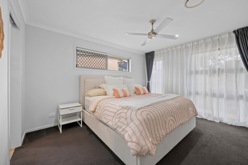 Photo - 19 Cooloola Circuit, Warner QLD 4500 - Image 13
