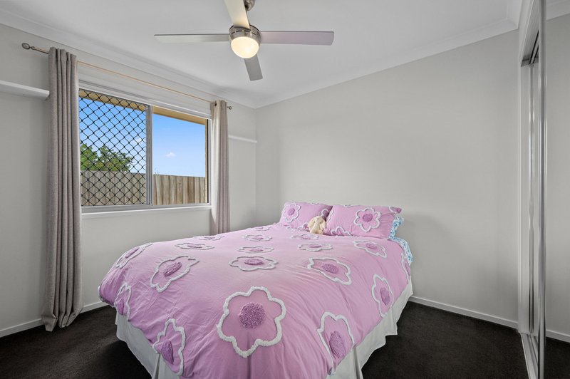 Photo - 19 Cooloola Circuit, Warner QLD 4500 - Image 16