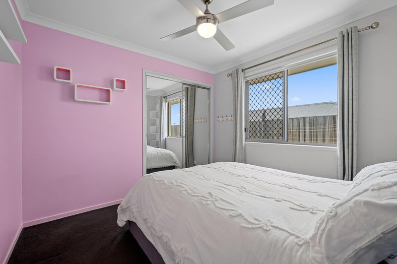 Photo - 19 Cooloola Circuit, Warner QLD 4500 - Image 17