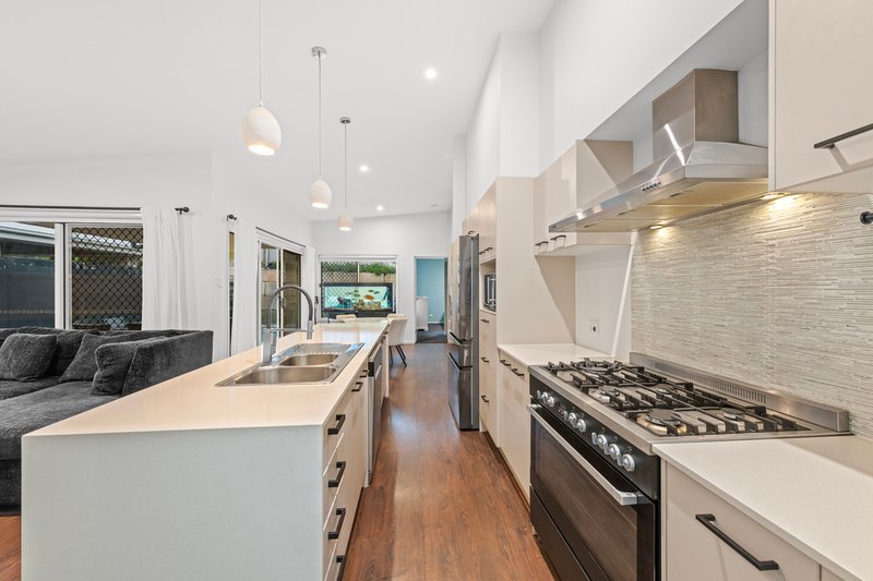Photo - 19 Cootharaba Crescent, Warner QLD 4500 - Image 4