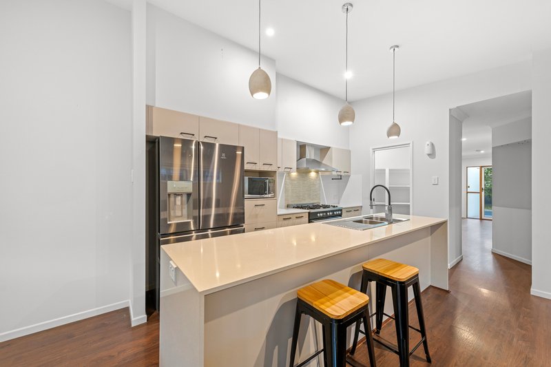 Photo - 19 Cootharaba Crescent, Warner QLD 4500 - Image 12