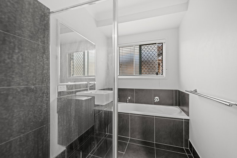 Photo - 19 Cootharaba Crescent, Warner QLD 4500 - Image 23