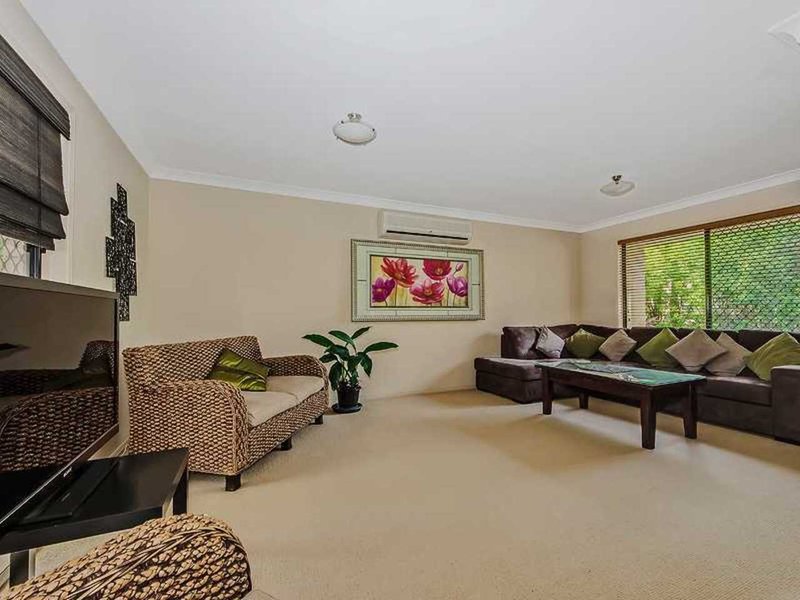 Photo - 19 Cordyline Drive, Reedy Creek QLD 4227 - Image 3