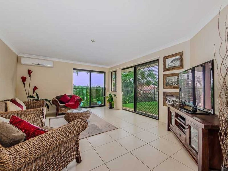 Photo - 19 Cordyline Drive, Reedy Creek QLD 4227 - Image 8