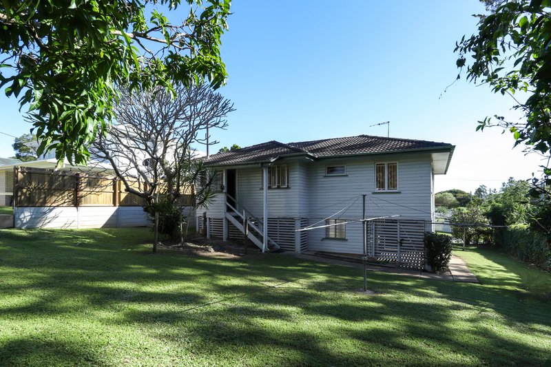 Photo - 19 Crestway Street, Keperra QLD 4054 - Image 14