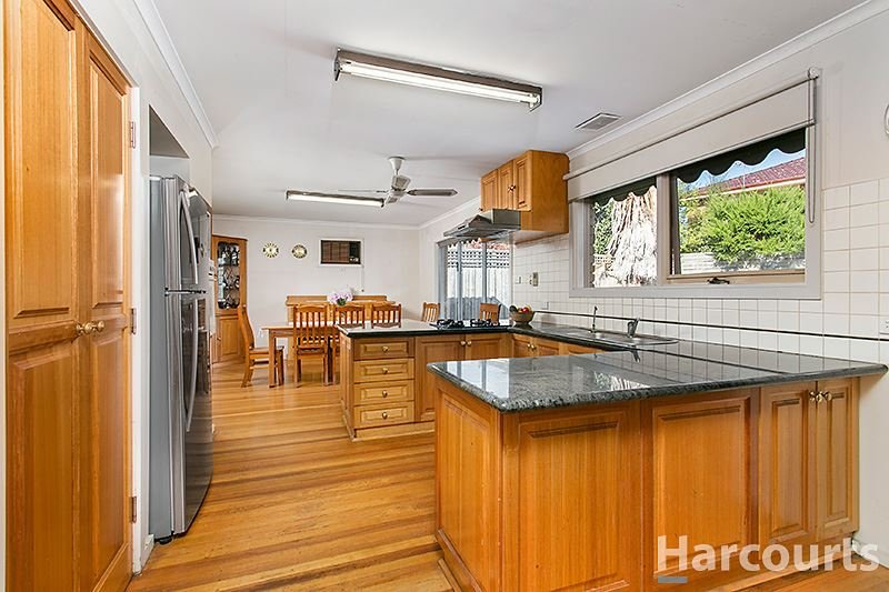 Photo - 19 Crown Street, Glen Waverley VIC 3150 - Image 3