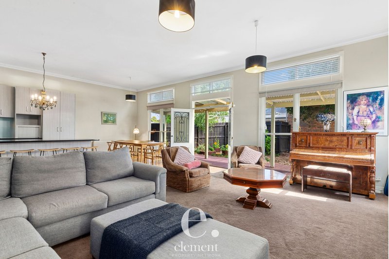 Photo - 1/9 Crows Road, Belmont VIC 3216 - Image 1