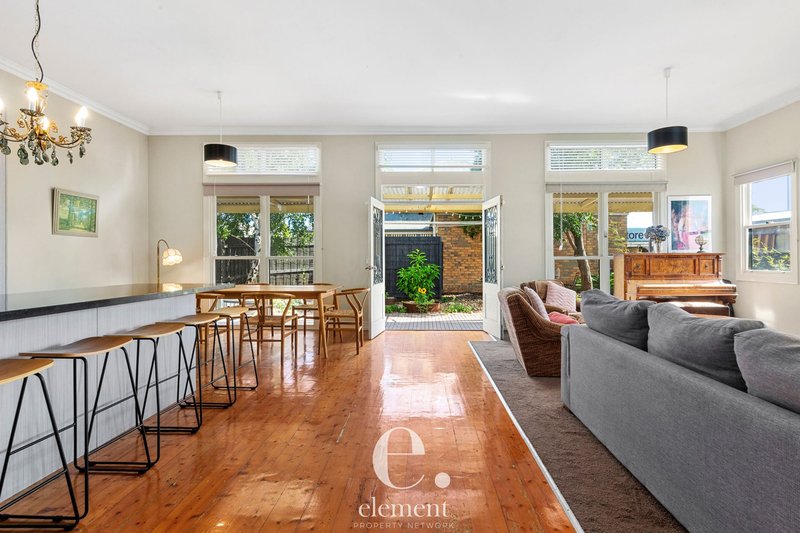 Photo - 1/9 Crows Road, Belmont VIC 3216 - Image 2