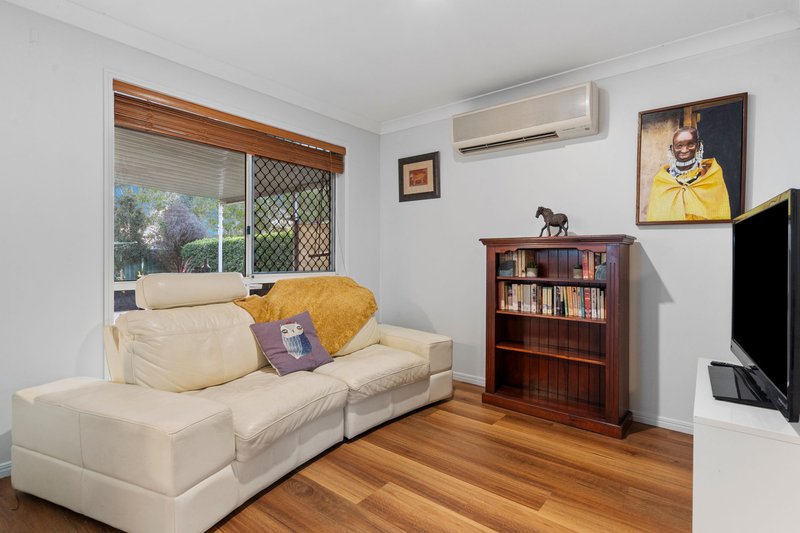 Photo - 19 Crozier Crescent, Meadowbrook QLD 4131 - Image 7