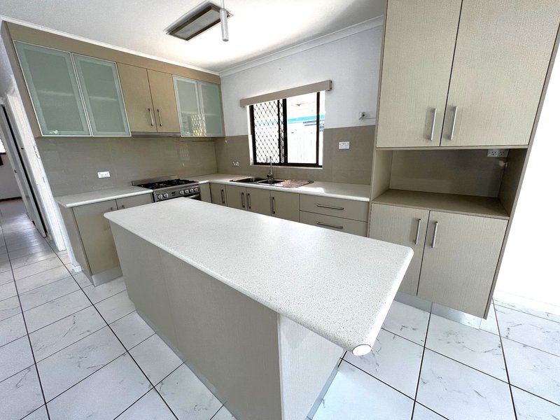 Photo - 19 Cumberland Avenue, Smithfield QLD 4878 - Image 2