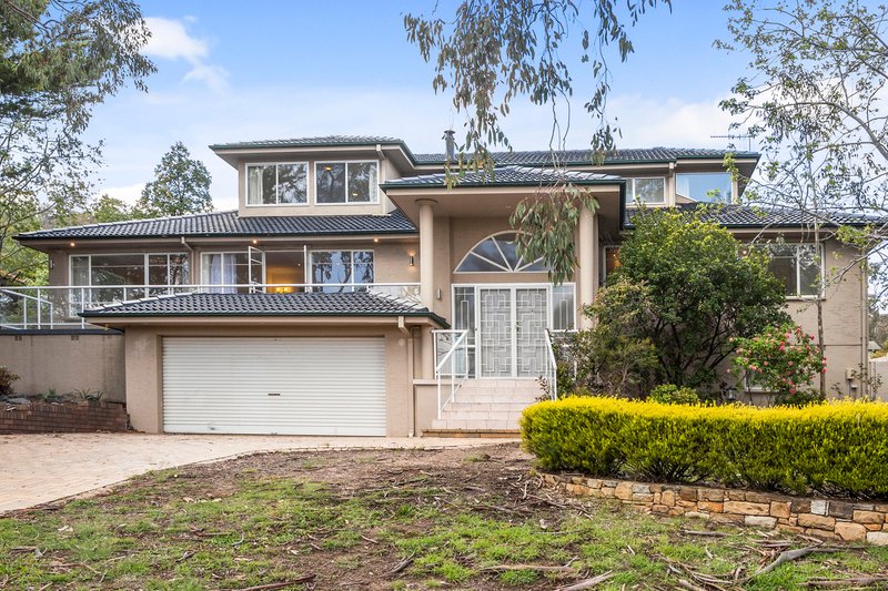 19 Curlewis Crescent, Garran ACT 2605