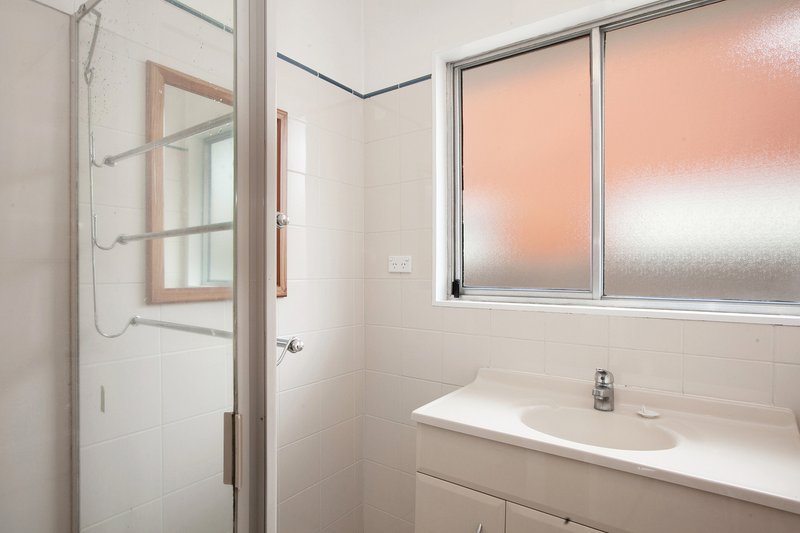Photo - 19 Cuthbert Road, Reservoir VIC 3073 - Image 7