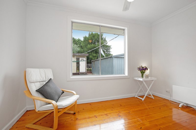 Photo - 19 Cuthbert Road, Reservoir VIC 3073 - Image 9