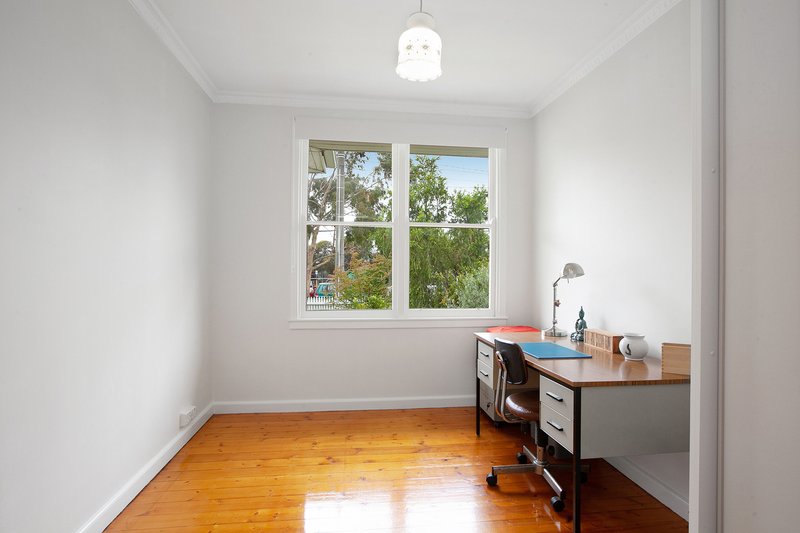 Photo - 19 Cuthbert Road, Reservoir VIC 3073 - Image 10