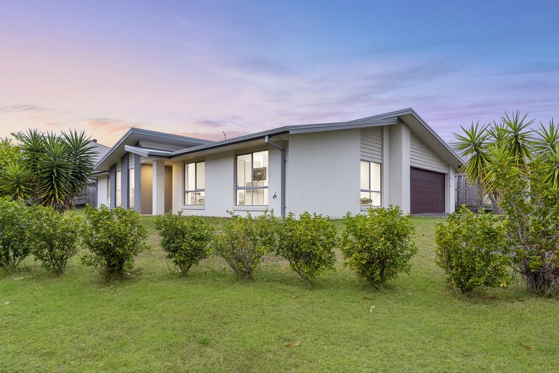 Photo - 19 Cypress Circuit, Coomera QLD 4209 - Image 2