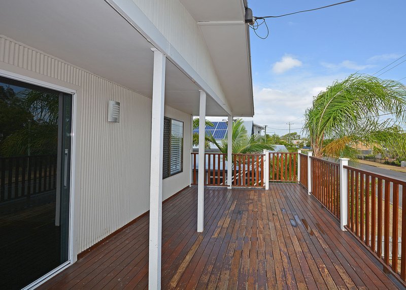 Photo - 19 Cypress St , Torquay QLD 4655 - Image 10