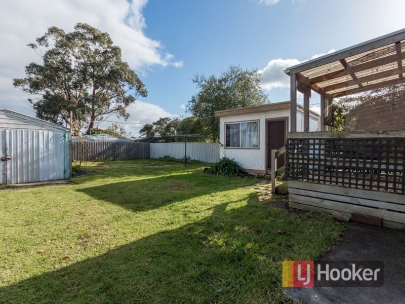 Photo - 19 Damian Court, Cranbourne VIC 3977 - Image 11