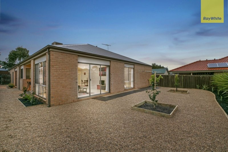 Photo - 19 Dandelion Drive, Berwick VIC 3806 - Image 12