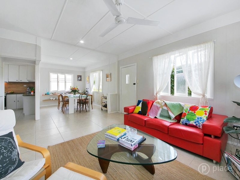 Photo - 19 Darra Avenue, Darra QLD 4076 - Image 2