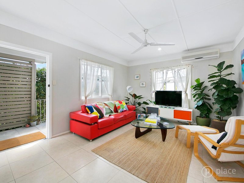 Photo - 19 Darra Avenue, Darra QLD 4076 - Image 3