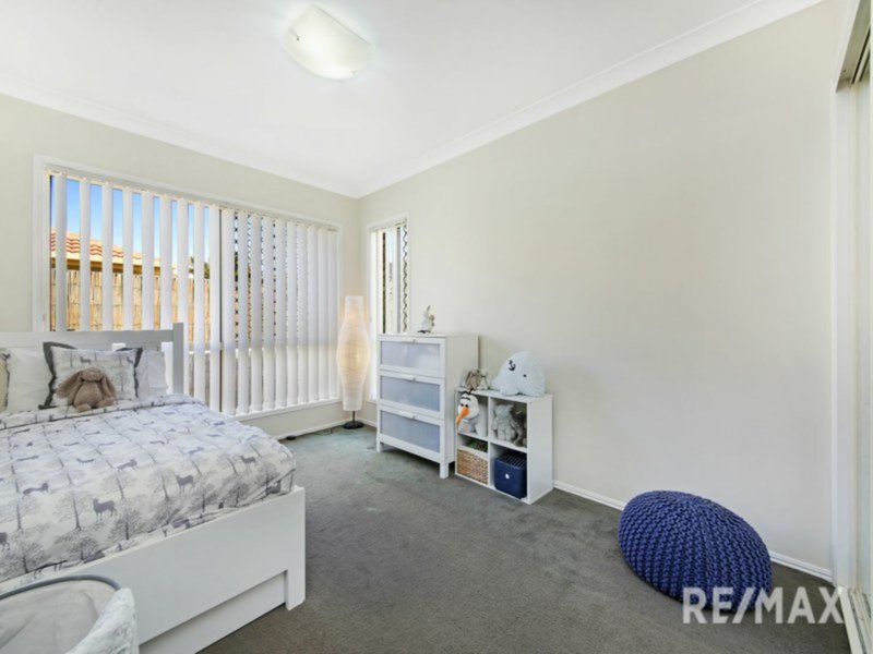 Photo - 19 Dartmouth Court, Varsity Lakes QLD 4227 - Image 10