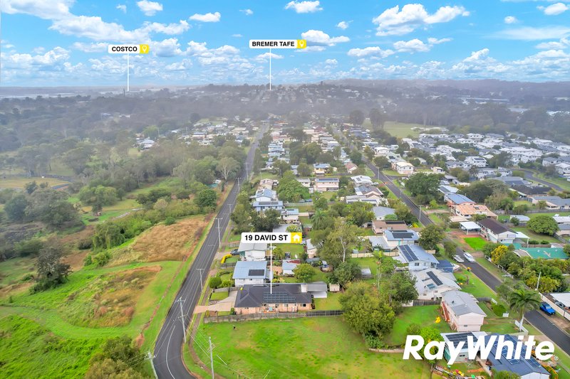 Photo - 19 David Street, North Booval QLD 4304 - Image 17