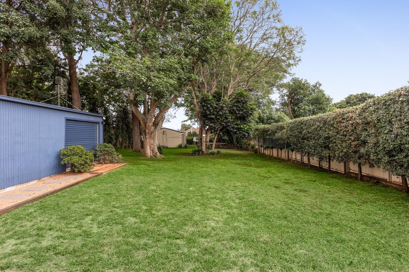 Photo - 19 David Street, Rockville QLD 4350 - Image 11