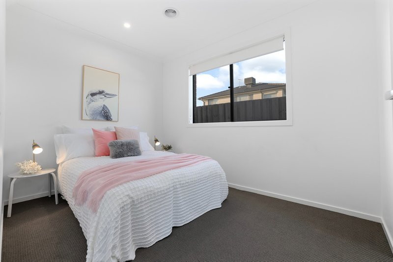 Photo - 19 Davidson Street, Wyndham Vale VIC 3024 - Image 7