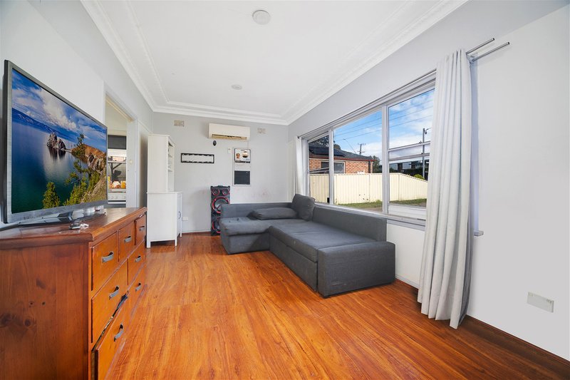 Photo - 19 Davis Road, Marayong NSW 2148 - Image 3