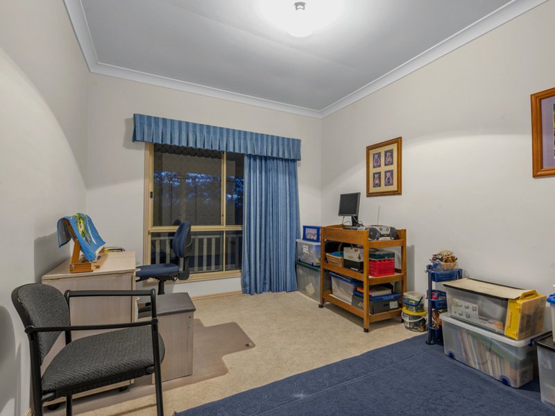 Photo - 19 Dawneta Court, Warner QLD 4500 - Image 13