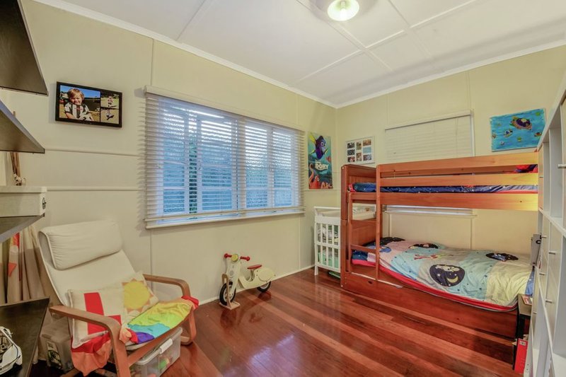 Photo - 19 Dawson Parade, Keperra QLD 4054 - Image 13