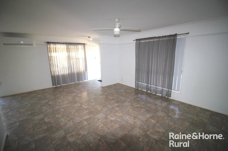 Photo - 19 Dell Court, Kingaroy QLD 4610 - Image 10