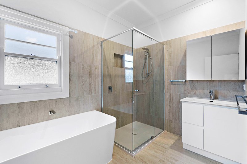 Photo - 19 Dell Road, Frankston VIC 3199 - Image 5