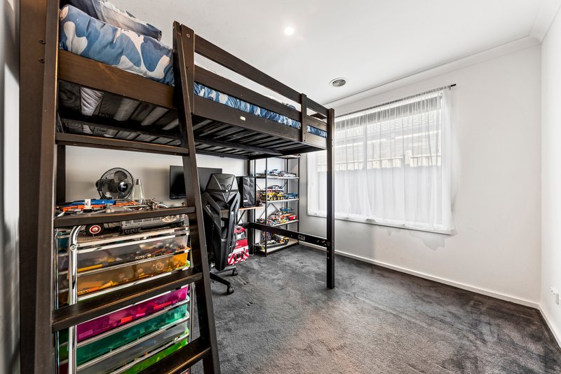 Photo - 19 Denton Drive, Officer VIC 3809 - Image 12