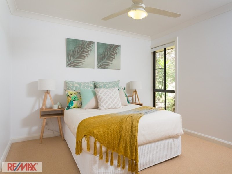 Photo - 19 Des Quinlan Crescent, Tallebudgera QLD 4228 - Image 8