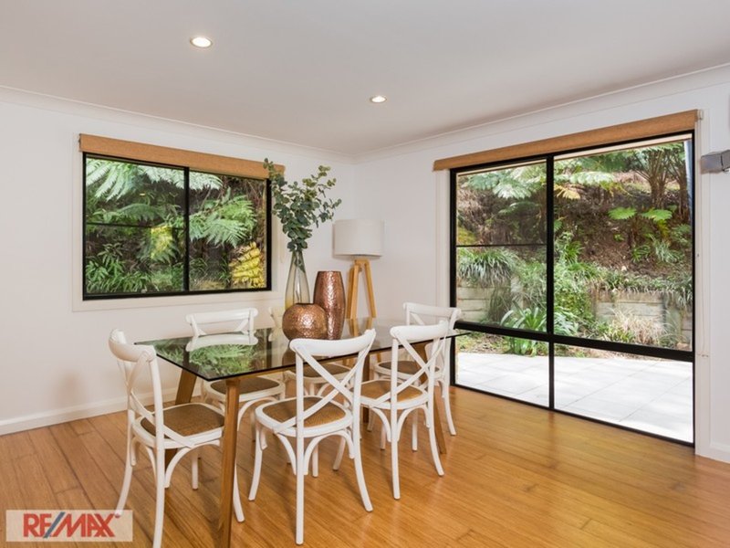 Photo - 19 Des Quinlan Crescent, Tallebudgera QLD 4228 - Image 4