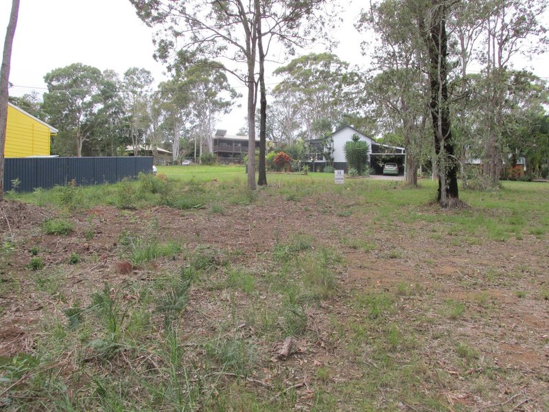 19 Devaney Street, Macleay Island QLD 4184