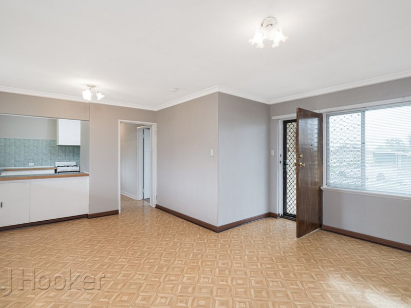 Photo - 19 Devenish Road, Lockridge WA 6054 - Image 6