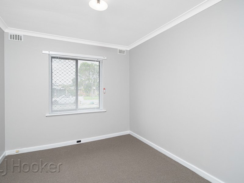 Photo - 19 Devenish Road, Lockridge WA 6054 - Image 8