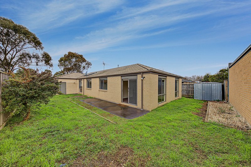 Photo - 19 Devine Drive, Pakenham VIC 3810 - Image 13