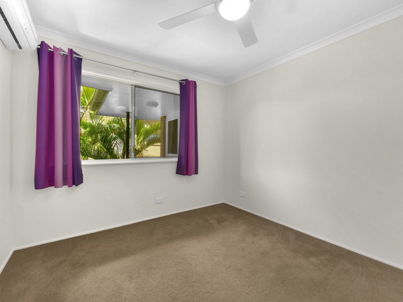 Photo - 19 Devona Street, Aspley QLD 4034 - Image 11