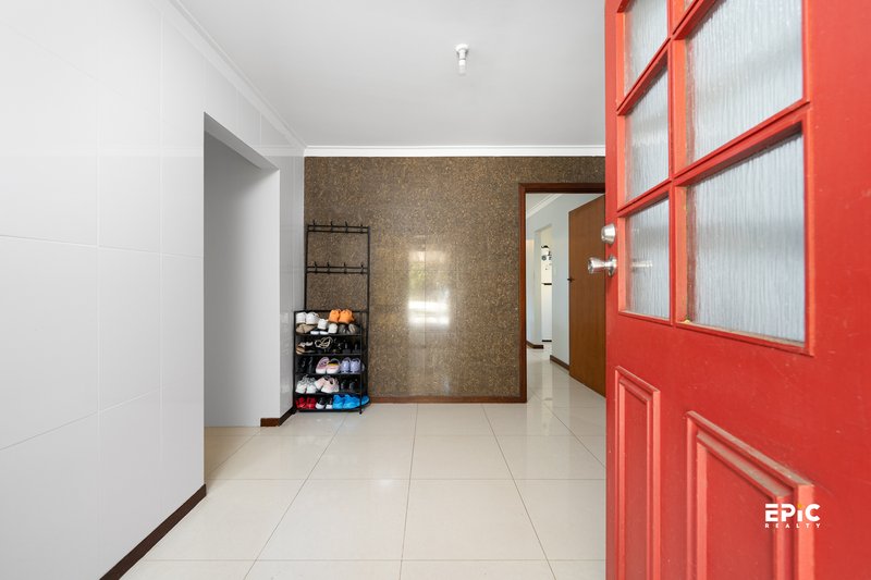 Photo - 19 Dewey Street, Shelley WA 6148 - Image 3