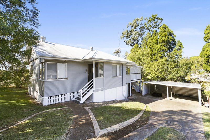 Photo - 19 Diamond Street, Holland Park QLD 4121 - Image 9