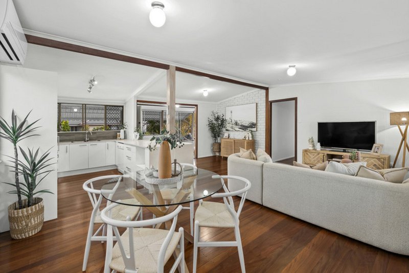 Photo - 19 Dibbil Street, Chermside West QLD 4032 - Image 3