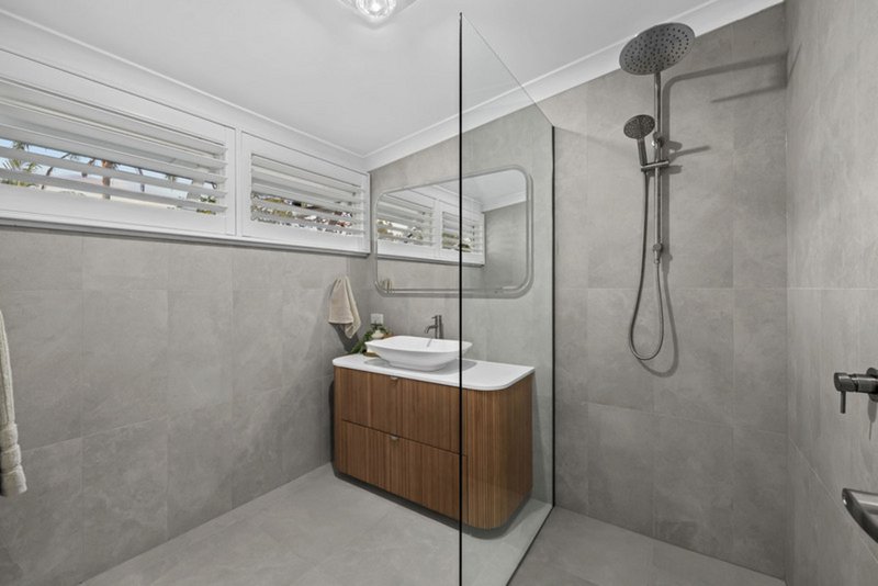 Photo - 19 Dibbil Street, Chermside West QLD 4032 - Image 10