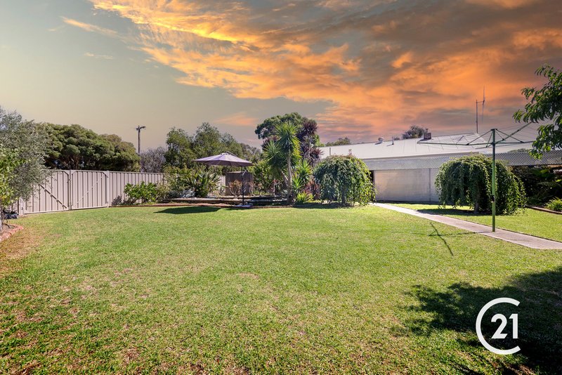 Photo - 19 Diggora Road, Rochester VIC 3561 - Image 12