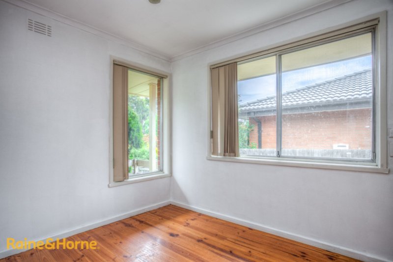 Photo - 19 Dobell Avenue, Sunbury VIC 3429 - Image 7