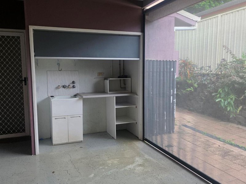 Photo - 19 Dodd Court, Mooroobool QLD 4870 - Image 9